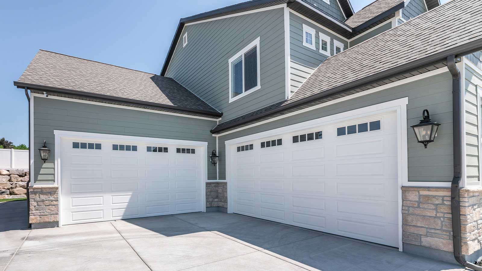 residential home garage door repair andmaintenance